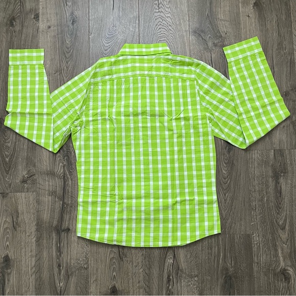 NWT Bundle of Three Hollister Button Downs - Picture 11 of 13